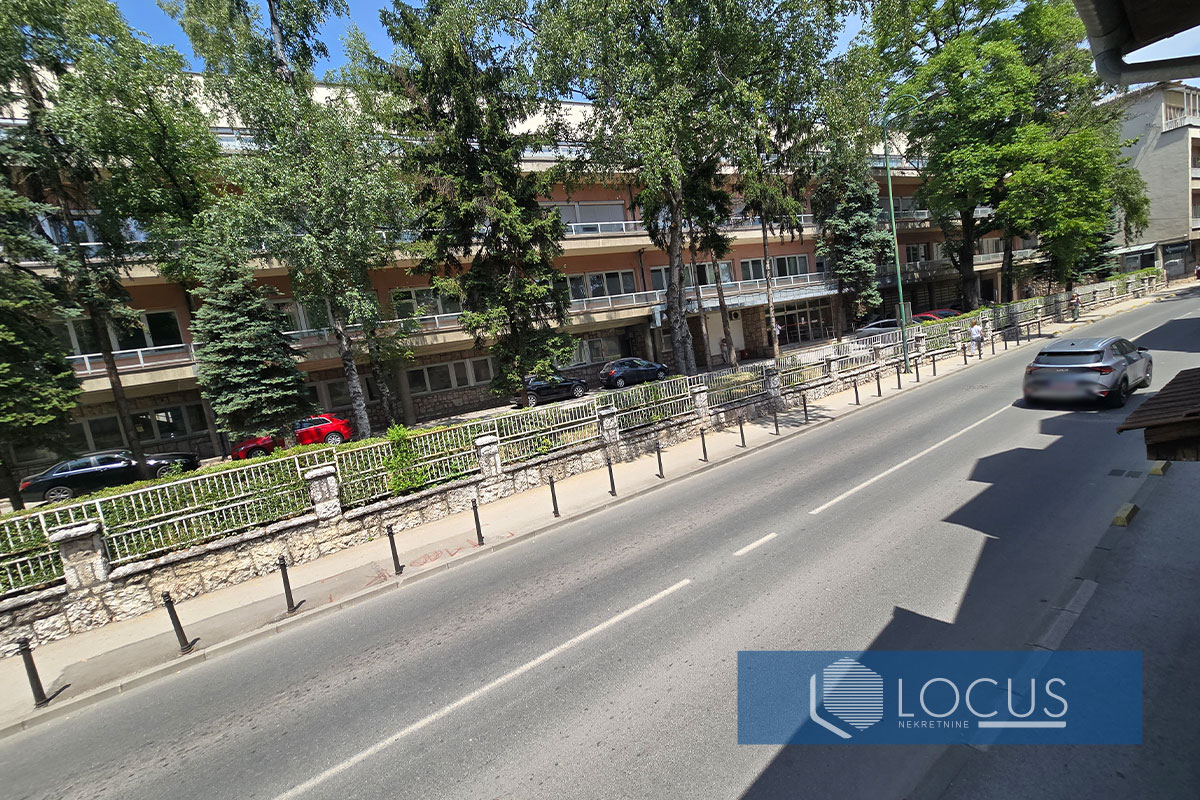 17. Pogled.jpg